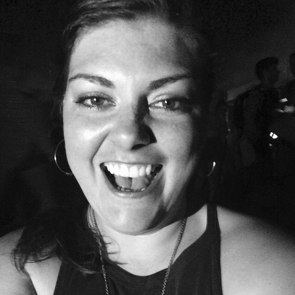 Meet your Posher, Ellen - Picture 1 of 1